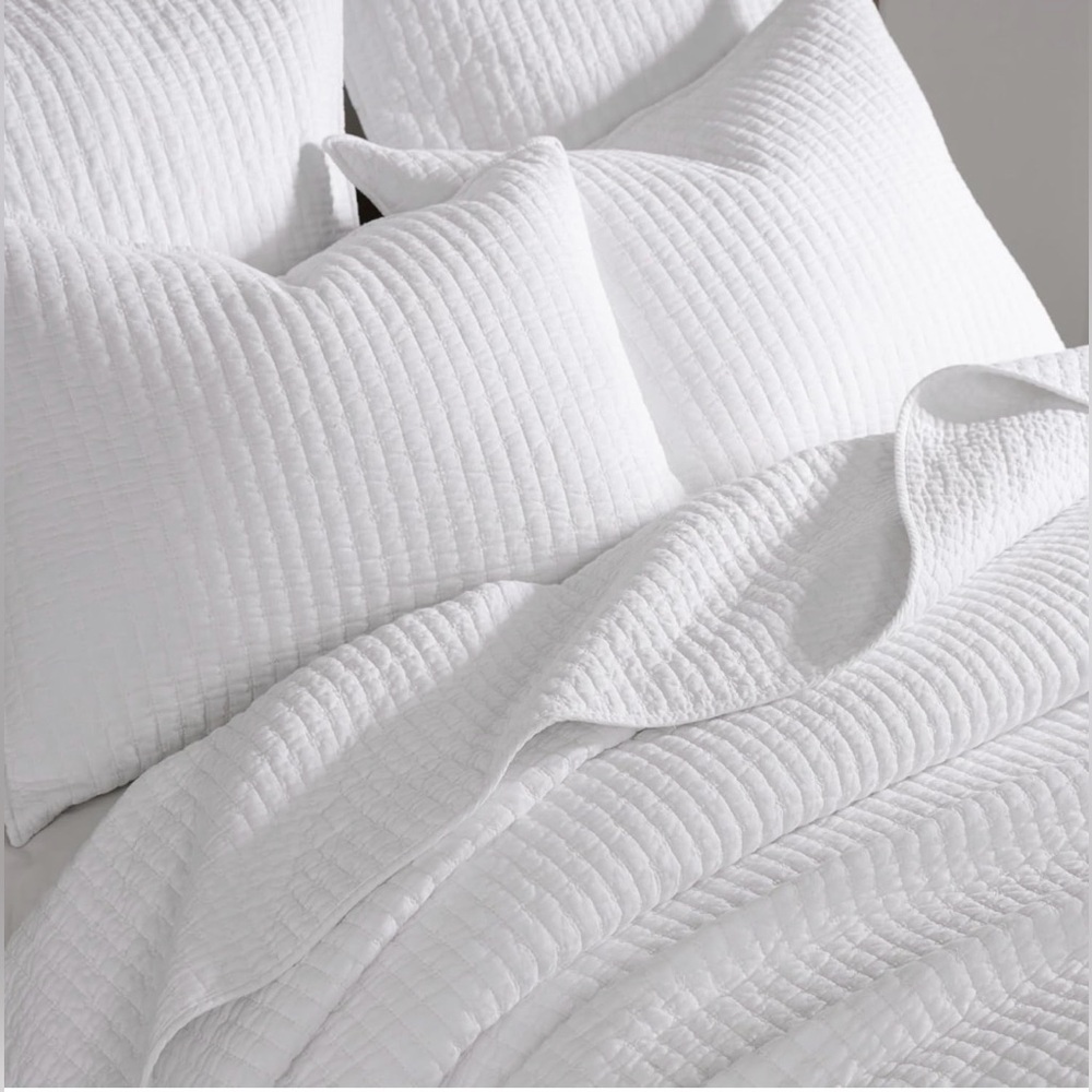 Levtex Home Luxury Cross Stitch Reversible King/Cal King Quilt Set Bright White - Picture 5 of 8
